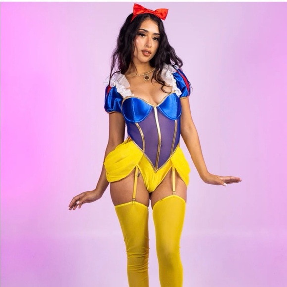 Snow White 🍎 costume cosplay Fashion Nova Forplay Princess Halloween sexy - Picture 8 of 9